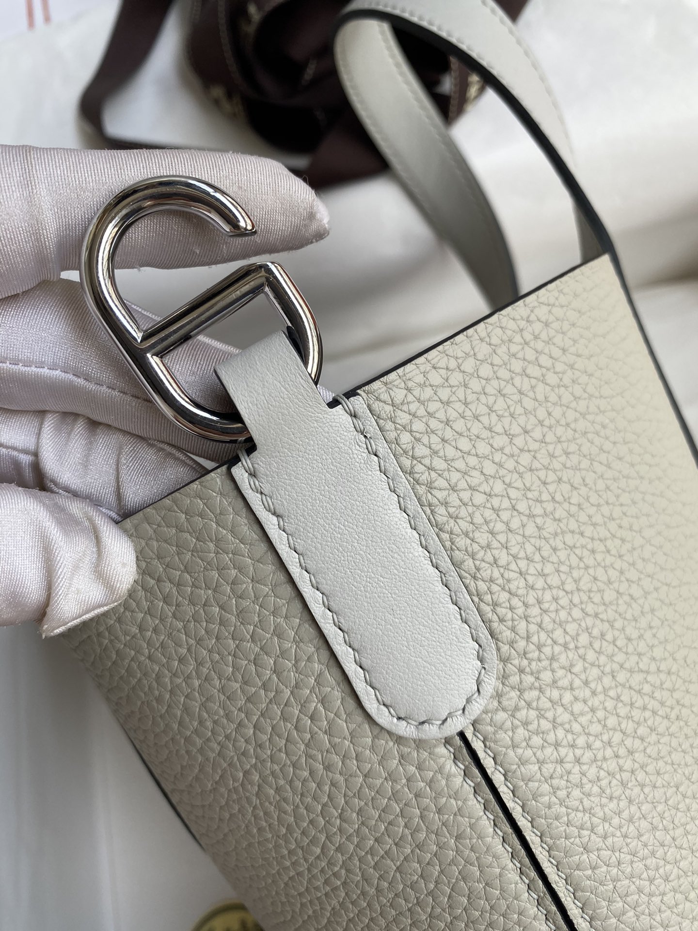 Hermes In The Loop 18 Bag In Pearl Grey Clemence Leather